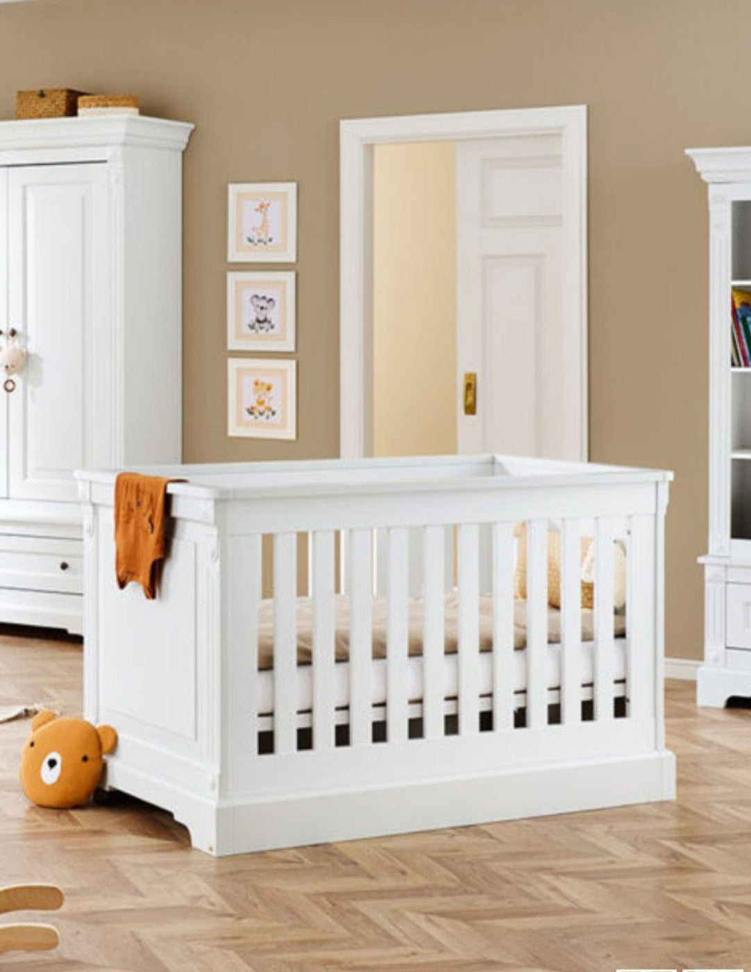 Classic Ivory Growing Room 1.3 m and 1.4 m crib