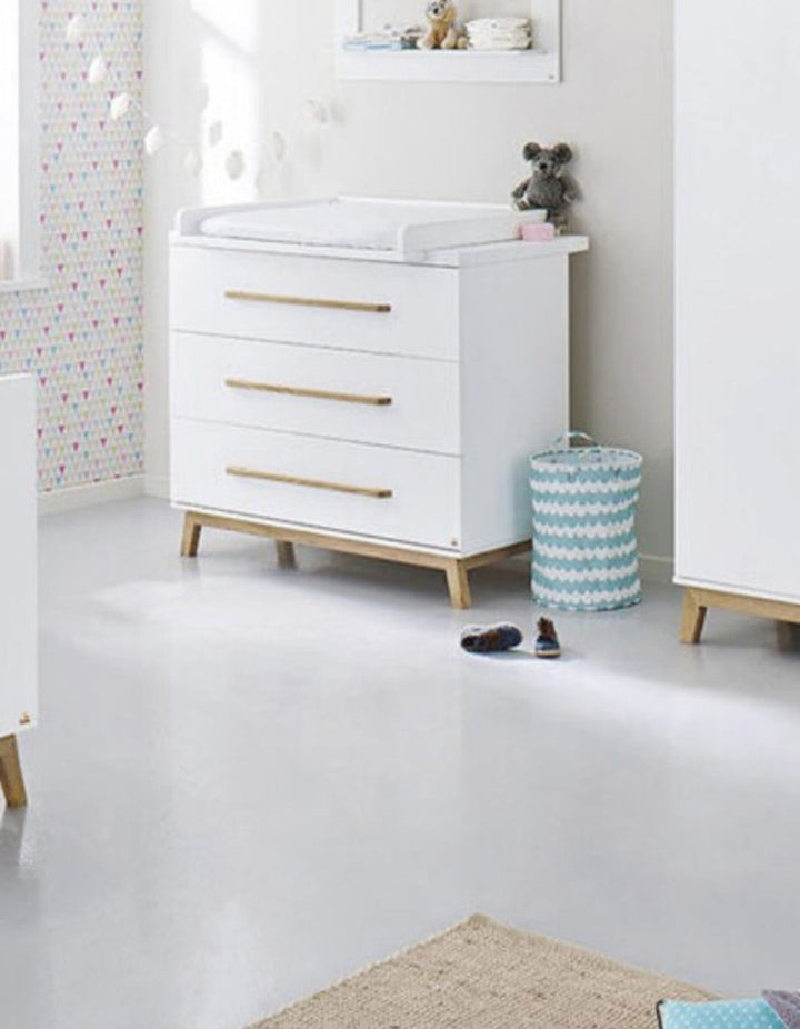 Low Cabinet + Safety Rail