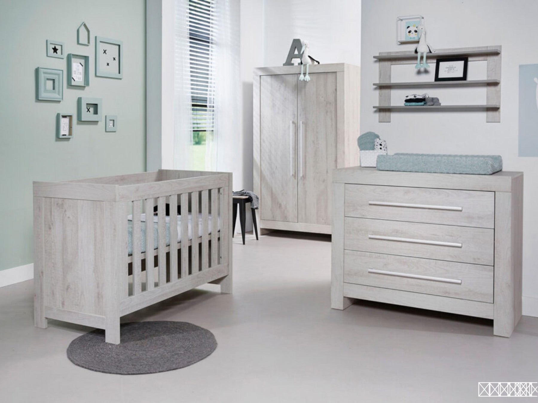 Mistwood Growing Room complete three-piece children's room set