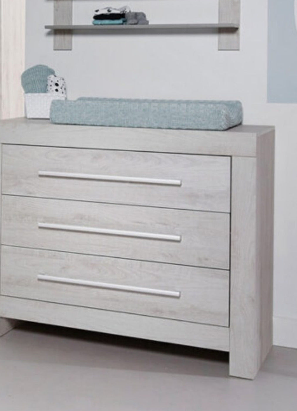 Mistwood Growing Room low cabinet with safety rail