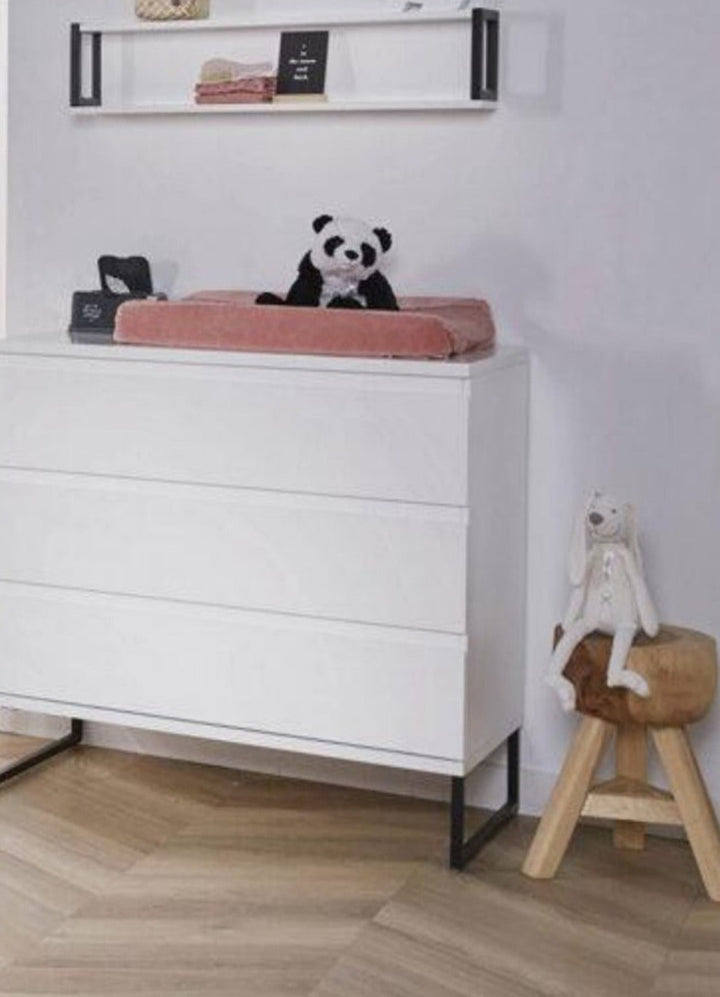 Low Cabinet + Safety Rail