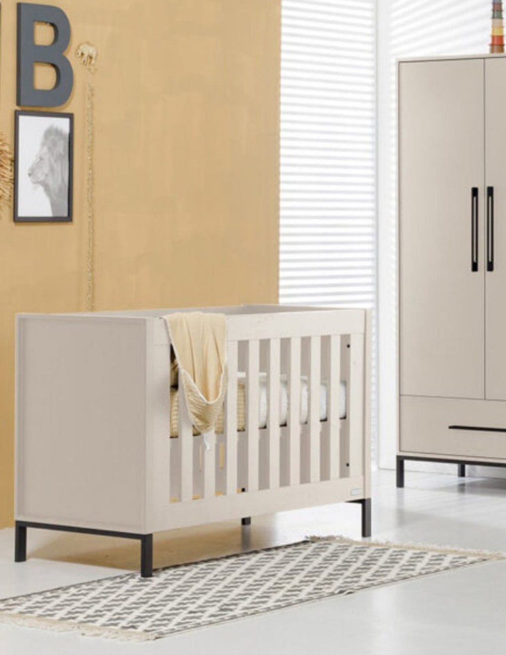 Stone Taupe Growing Room 1.3 m and 1.4 m crib