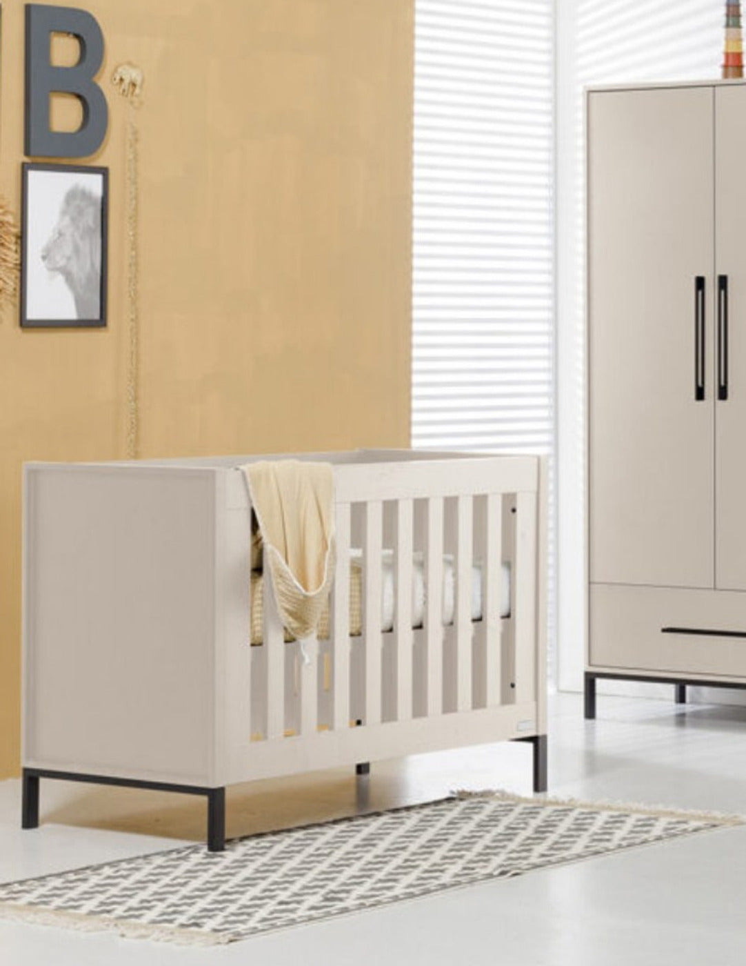 Stone Taupe Growing Room 1.3 m and 1.4 m crib